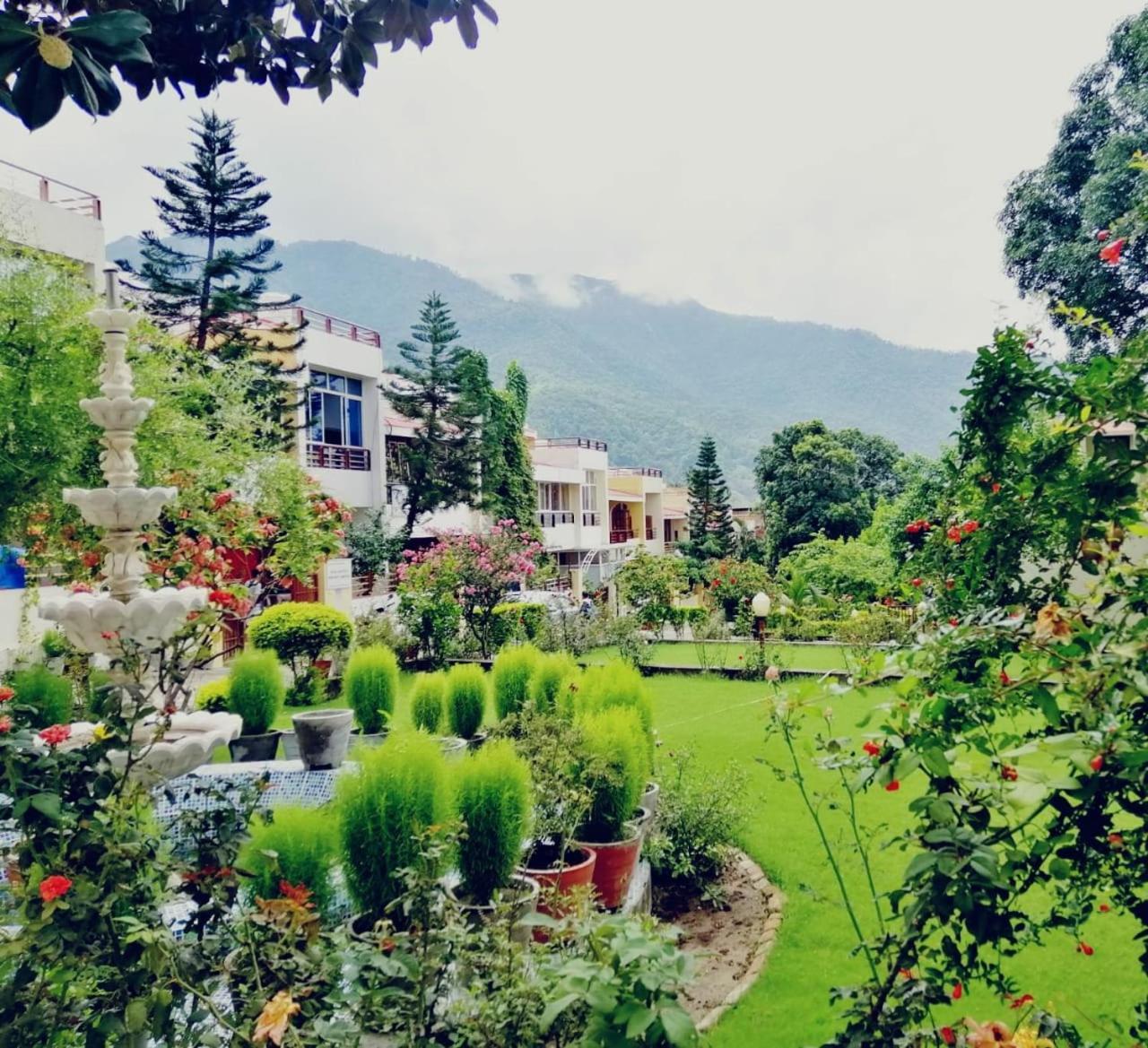 Ganga Vatika Boutique Hotel, Rishīkesh Extérieur photo